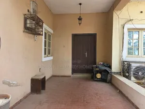 3bdrm Duplex in Estate, Wuse 2 for sale