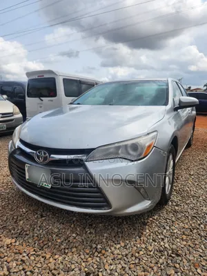 Toyota Camry 2018 Silver