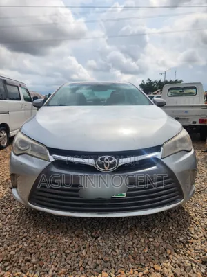 Toyota Camry 2018 Silver