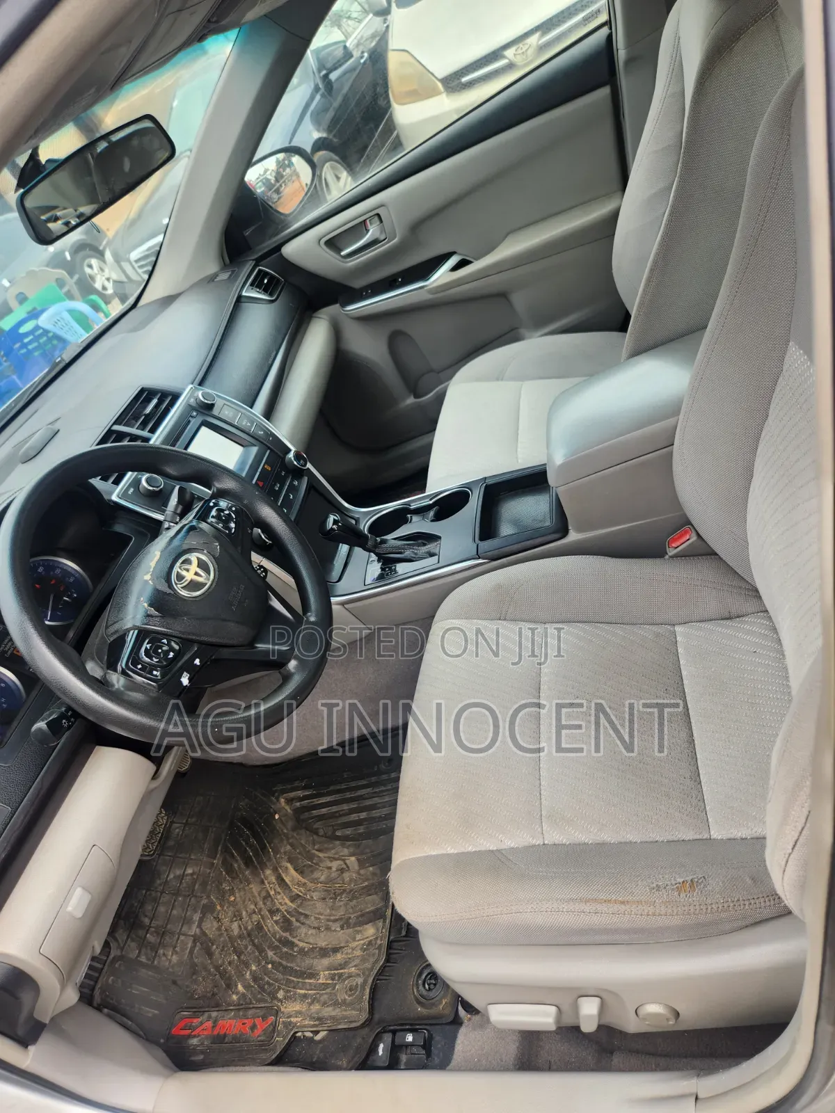 Toyota Camry 2018 Silver