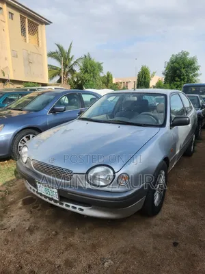 Toyota Corolla 2000 Silver