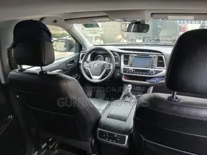 Toyota Highlander XLE 2019 Black
