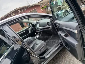 Toyota Highlander XLE 2019 Black