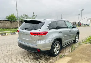 Toyota Highlander Limited V6 4x4 (3.5L 6cyl 6A) 2016 Silver