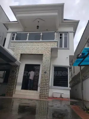 5bdrm Duplex in Osapa London Estate for rent