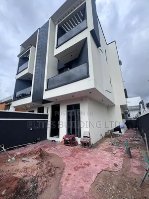 4bdrm Duplex in Akora Estate, Adeniyi Jones for rent