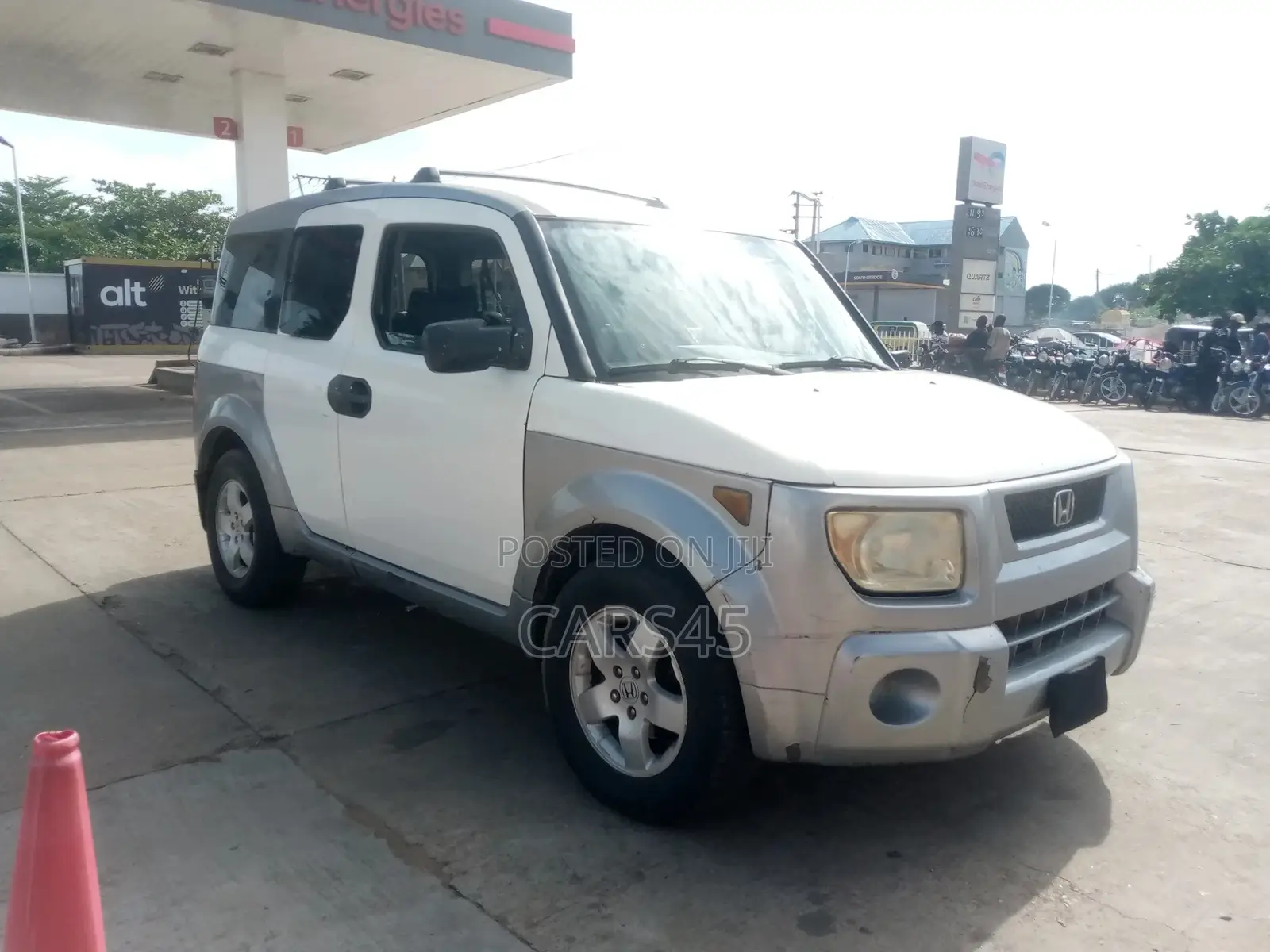 Honda Element 2004 White
