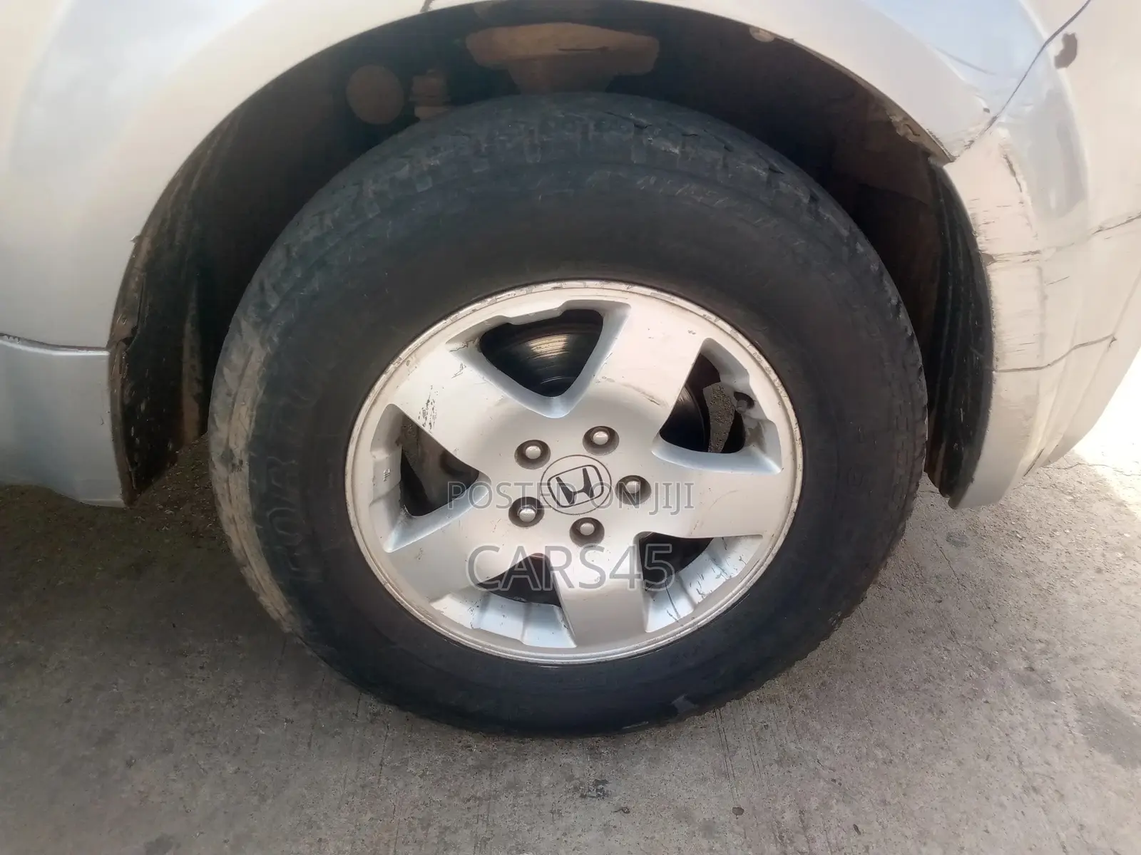 Honda Element 2004 White