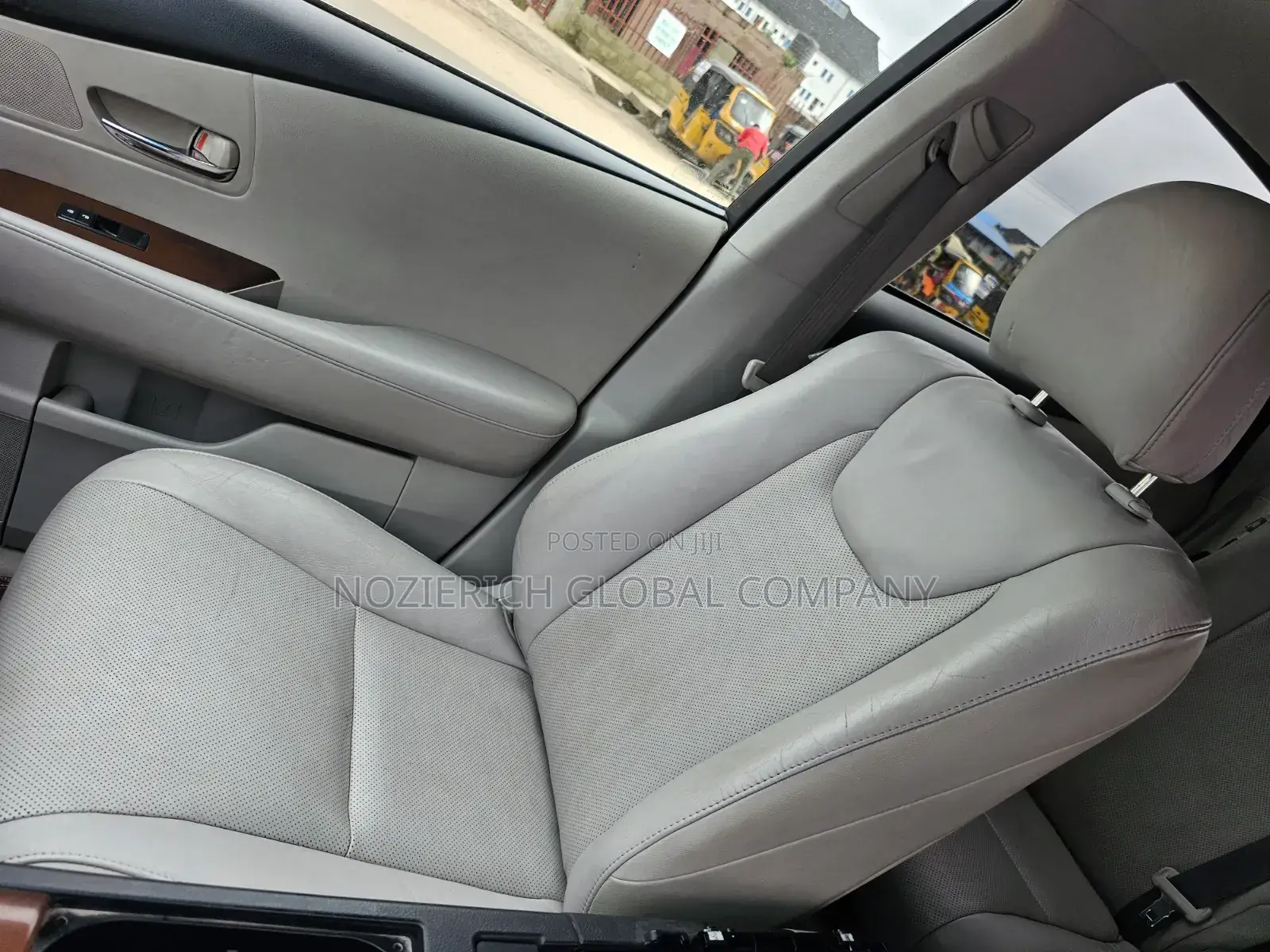 Lexus RX 2011 Silver