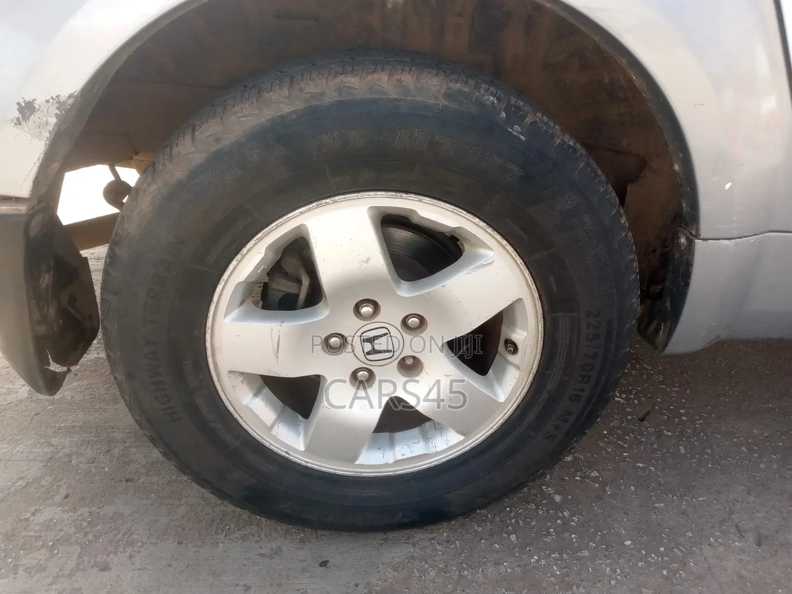 Honda Element 2004 White