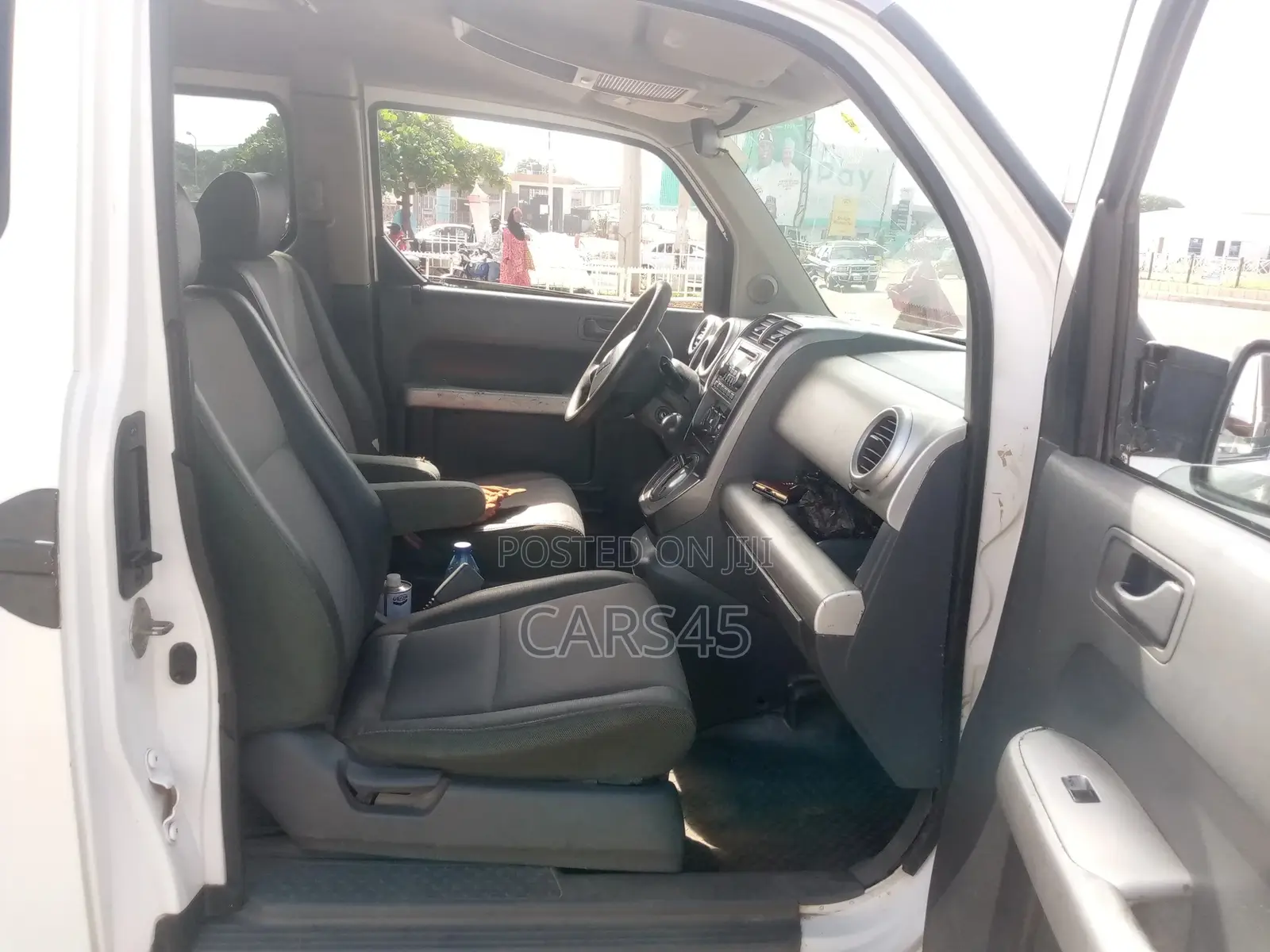 Honda Element 2004 White