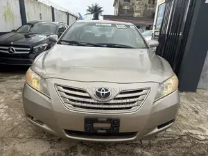 Toyota Camry LE 4dr Sedan (2.4L 4cyl 5A) 2009 Gold