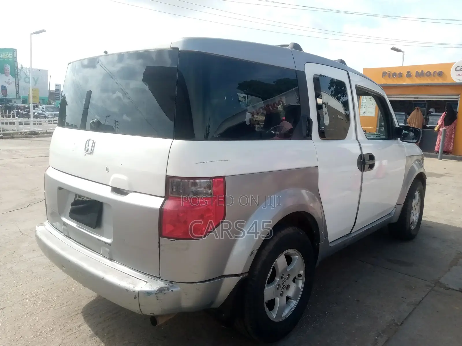Honda Element 2004 White