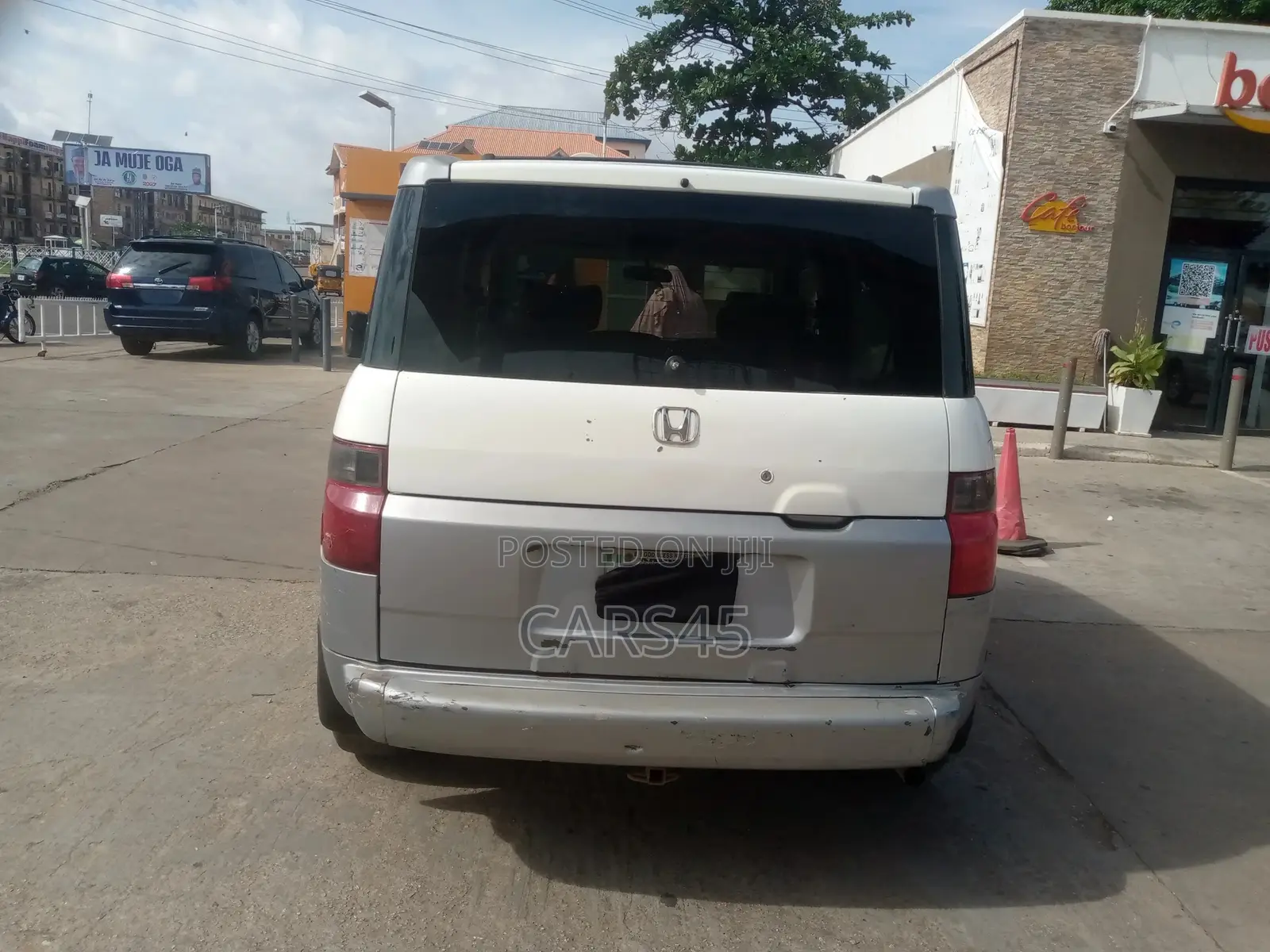 Honda Element 2004 White