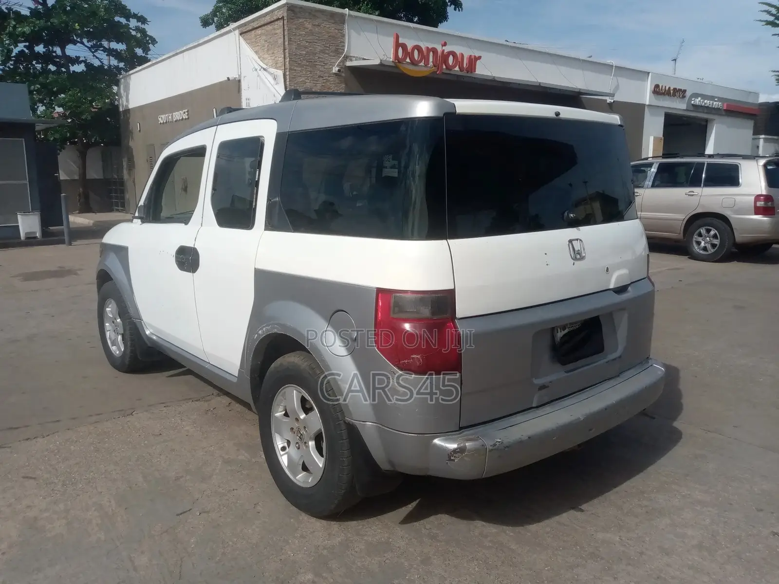 Honda Element 2004 White