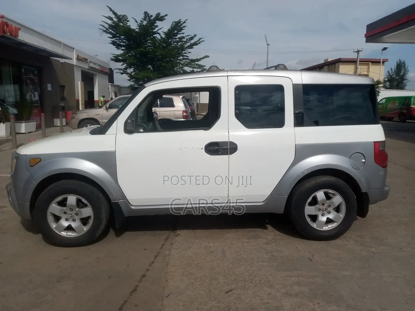 Honda Element 2004 White