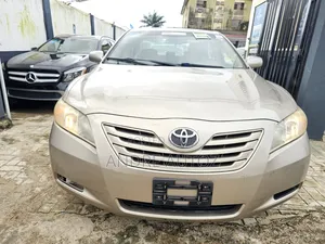 Toyota Camry 2009 Gold