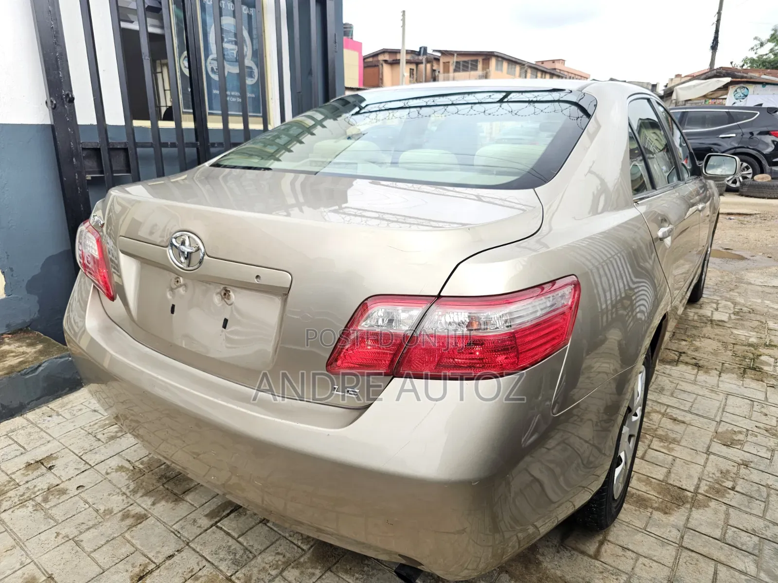 Toyota Camry 2009 Gold