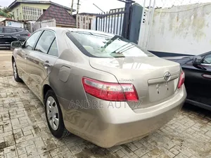 Toyota Camry 2009 Gold