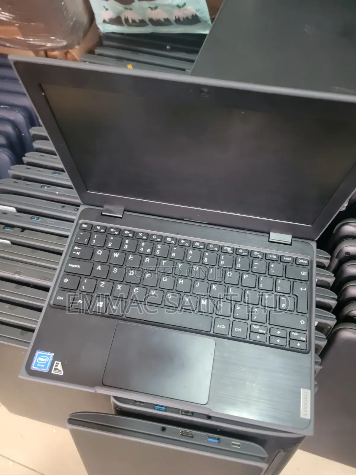 Laptop Lenovo 4GB Intel SSD 60GB
