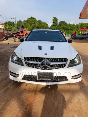 Mercedes-Benz C300 2010 White