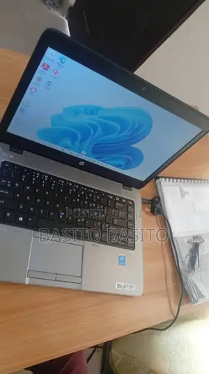 Laptop HP 14-dq1025cl 8GB Intel Core i5 HDD 256GB