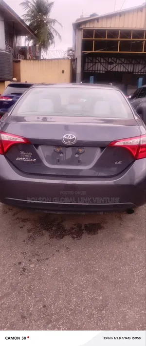 Toyota Corolla 2015 Gray