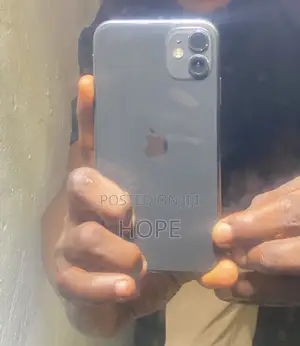 Apple iPhone 11 64 GB Black