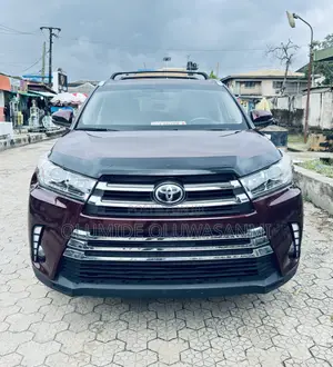 Toyota Highlander XLE V6 4x4 (3.5L 6cyl 6A) 2016 Burgundy