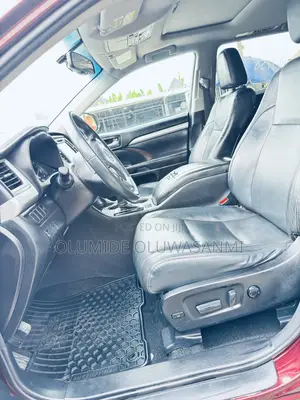 Toyota Highlander XLE V6 4x4 (3.5L 6cyl 6A) 2016 Burgundy