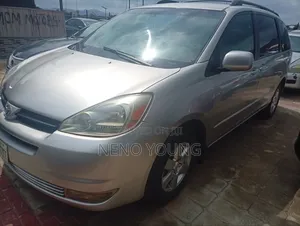 Toyota Sienna 2006 Silver