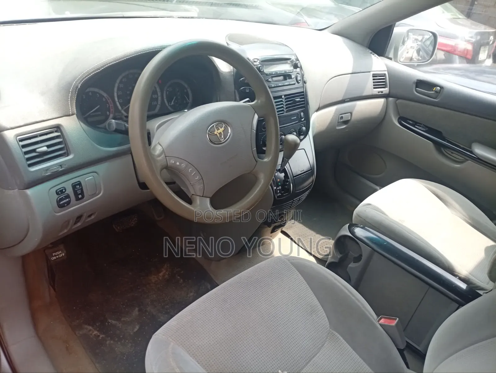 Toyota Sienna 2006 Silver