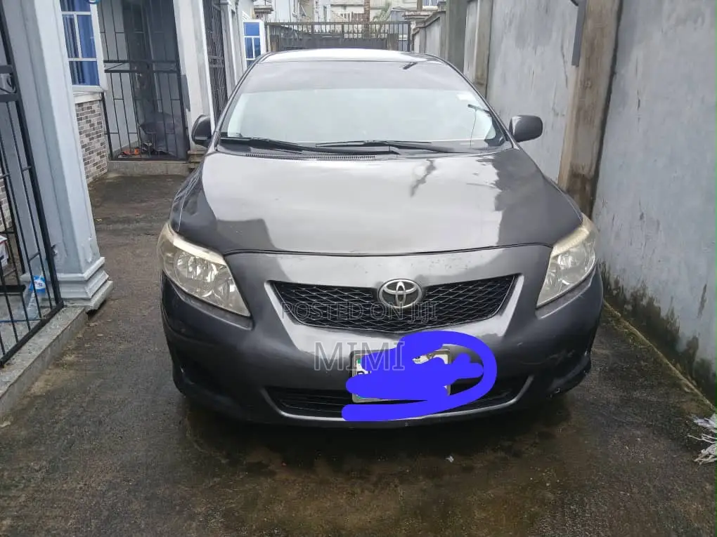 Toyota Corolla 2010 Gray