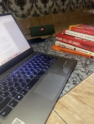 Laptop Lenovo IdeaPad 320S 8GB Intel Core i5 HDD+SSD 256GB