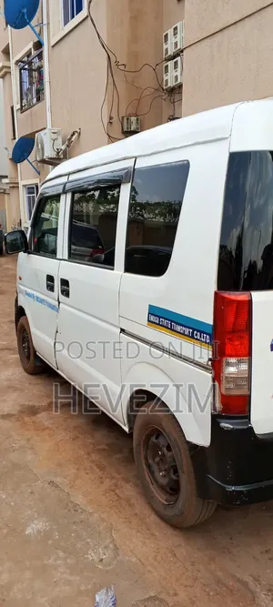 Suzuki Every 2010 White