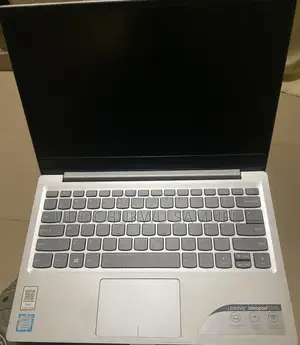 Laptop Lenovo IdeaPad 320S 8GB Intel Core i5 HDD+SSD 256GB