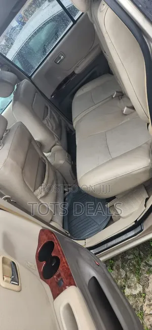 Toyota Highlander Limited V6 2005 Gold