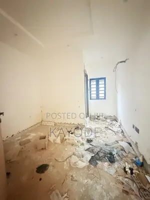 4bdrm Duplex in Ikorodu Road / Ilupeju for sale