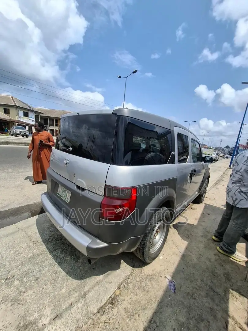 Honda Element 2004 Silver