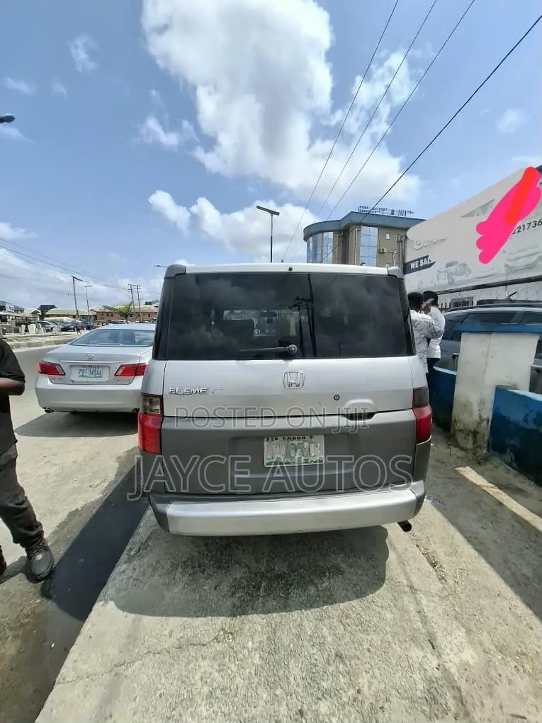 Honda Element 2004 Silver