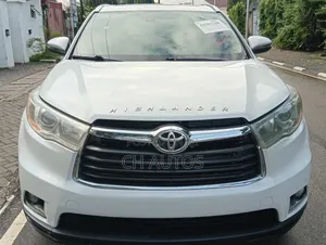 Toyota Highlander Limited Platinum 4dr SUV AWD (3.5L 6cyl 6A) 2015