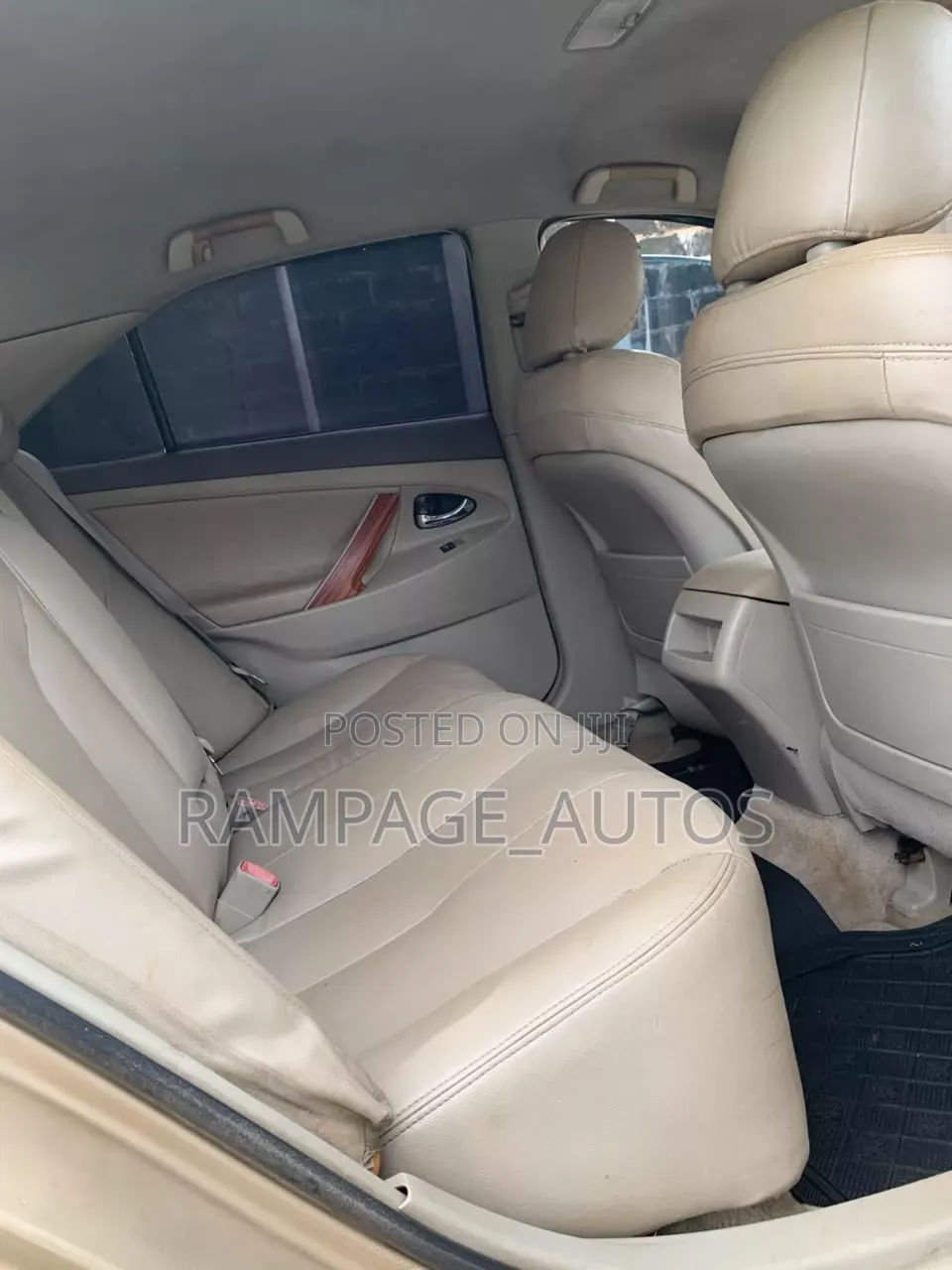 Toyota Camry 2010 Gold