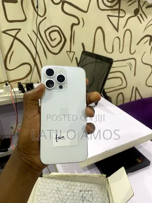 Apple iPhone 15 Pro Max 256 GB White