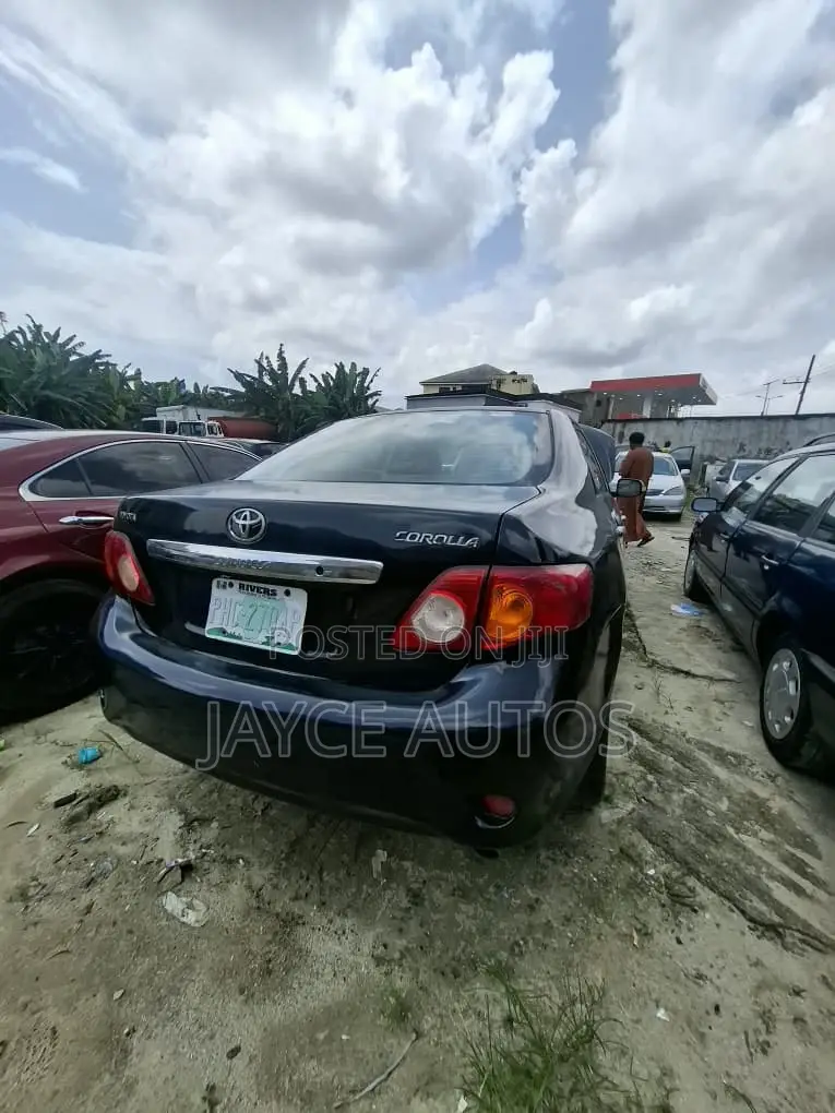 Toyota Corolla 2010 Black