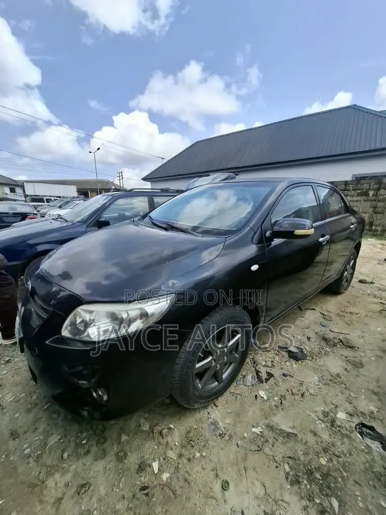 Toyota Corolla 2010 Black
