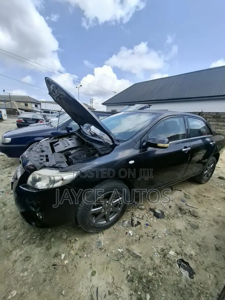 Toyota Corolla 2010 Black