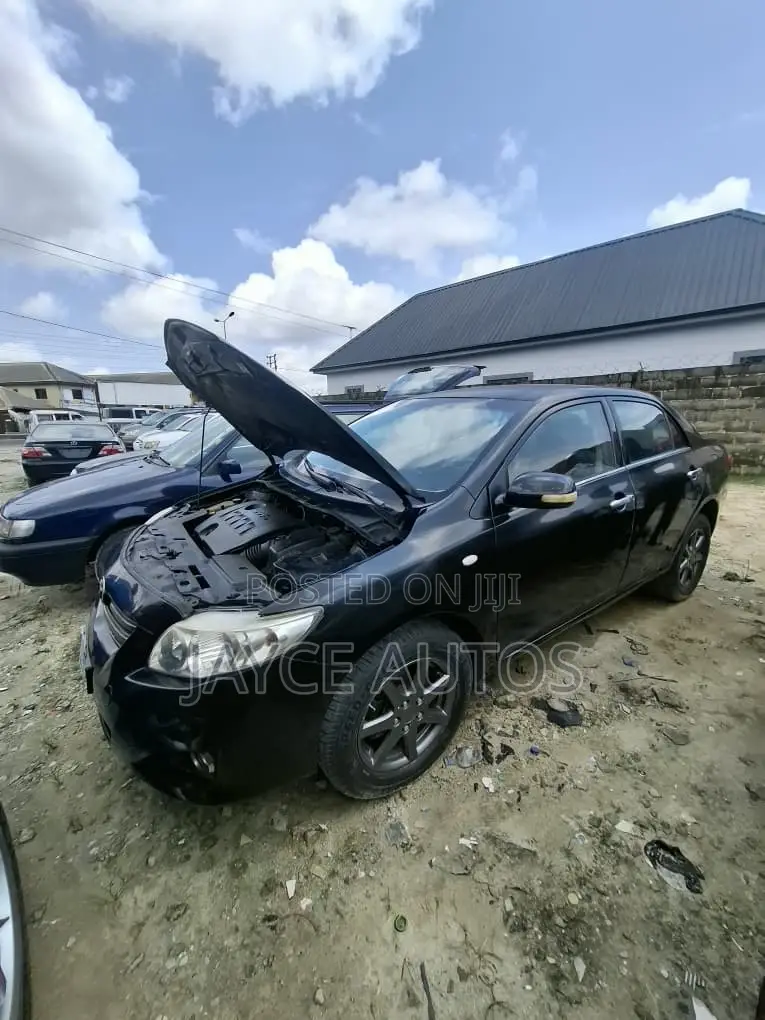 Toyota Corolla 2010 Black