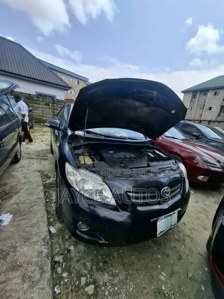 Toyota Corolla 2010 Black