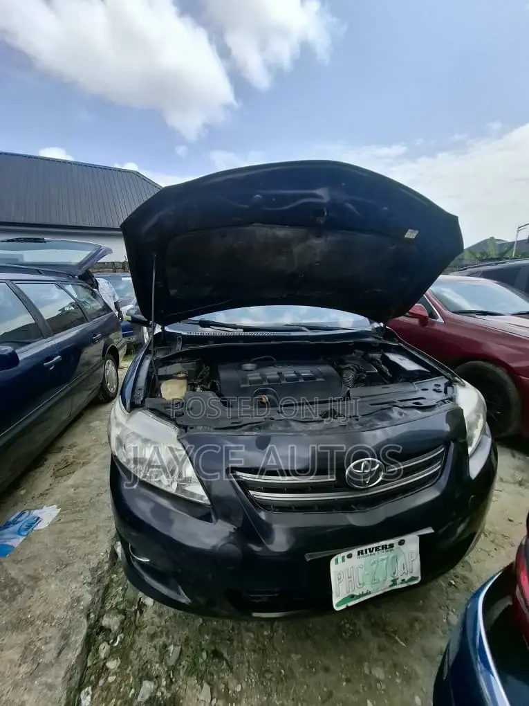 Toyota Corolla 2010 Black