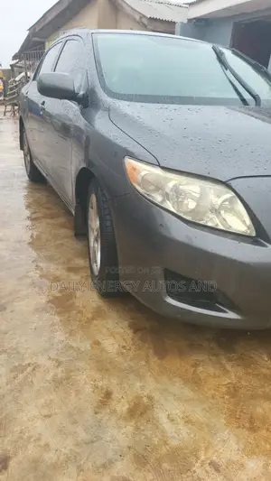 Toyota Corolla 2010 Gray